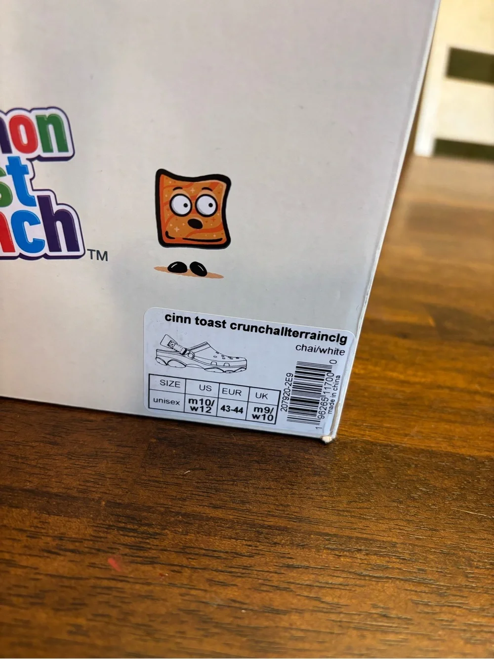 Crocs x Cinnamon Toast Crunch General Mills Classic Clog M11 W13 w/ Box READ